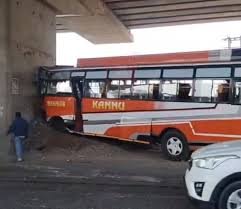 13 Injured After Bus Crashes Into Flyover Pillar on Jammu-Pathankot Highway; Overspeeding Suspected