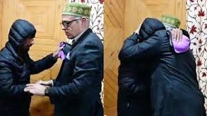 CM Omar Abdullah Visits Nowgam Blast Victims’ Families in Kulgam & Tral, Assures Full Support