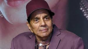 Cinema Mourns a Titan: Film Fraternity Pays Emotional Tribute to Dharmendra