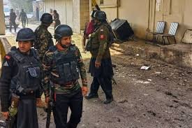 🔴 Suicide Attack Rocks Paramilitary HQ in Peshawar; 3 Security Personnel Killed