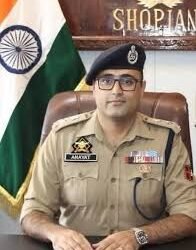 Terror Crackdown Leads To Arrest Of Nepalese National With Charas In Kulgam: SSP Anayat Ali Choudhary