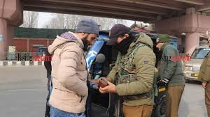 Srinagar on High Alert Ahead of Republic Day; Police Step Up Security with Night Patrols and Surprise Checks