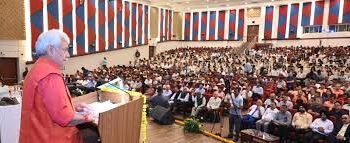 🌱 Climate-Resilient Farming Takes Center Stage: LG Manoj Sinha Calls for Bold Agri Transformation 🌱