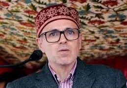 Omar Abdullah Stresses Public Role in Tackling Social Challenges, Urges Collective Action