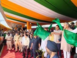 Jammu–Srinagar Vande Bharat Hailed as a “Game Changer”