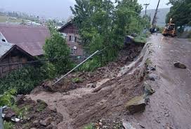 Heavy Rains Trigger Flood-Like Situation In Bandipora Village; Homes Damaged, Two Injured