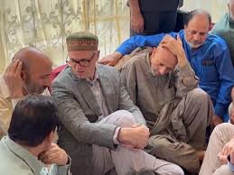CM Omar Abdullah Visits Er Rashid’s Residence In Langate, Condoles Demise Of His Father