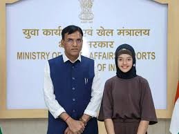 Sports Minister Mansukh Mandaviya Backs Young Racing Star Atiqa Mir in Her Formula 1 Dream