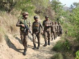 GOC WHITE KNIGHT CORPS REVIEWS SECURITY SITUATION ALONG LoC IN NAUSHERA; PRAISES TROOPS FOR VIGILANCE AND OPERATIONAL READINESS