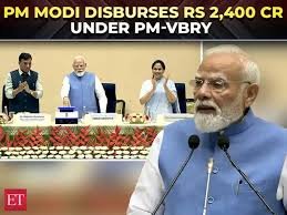 PM MODI HAILS PM-VBRY SUCCESS: OVER 70 LAKH JOBS CREATED, ₹2,400 CRORE INCENTIVES DISBURSED TO BOOST EMPLOYMENT