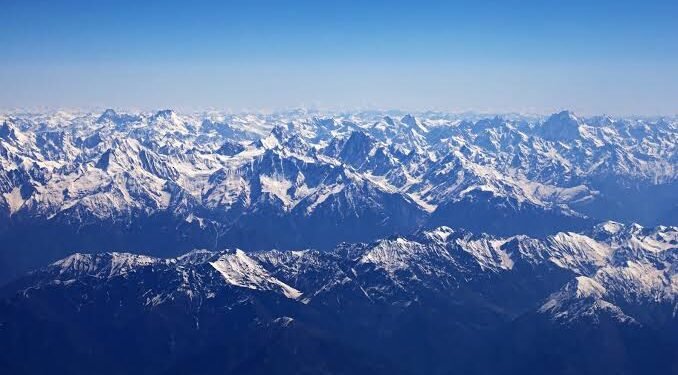 ❄️ New Study Reveals Himalayas May Be Receiving Far More Snowfall Than Previously Estimated