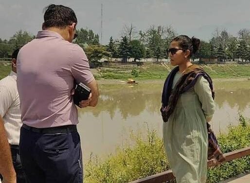 Transport Secretary Reviews Preparations For Jhelum River Cruise Project In Srinagar