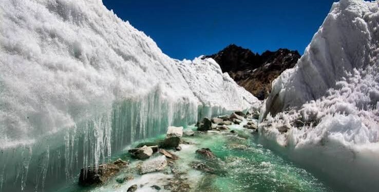 🛰️ ISRO Deploys Space Technology to Monitor Glaciers, GLOFs & Avalanches in Ladakh