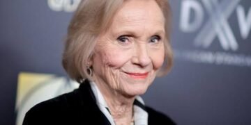Eva Marie Saint, Oscar-Winning Star of ‘On the Waterfront’ and ‘North by Northwest,’ Dies at 102