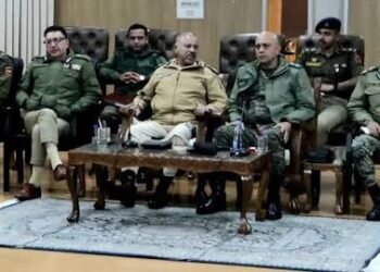 DGP NALIN PRABHAT & GOC XV CORPS REVIEW SECURITY OPERATIONS IN SOUTH KASHMIR
