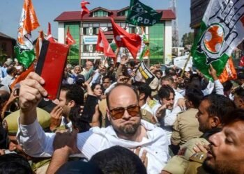 INDIA Bloc Parties Hold Protest Marches Across Kashmir Valley, Demand CEC Gyanesh Kumar’s Resignation