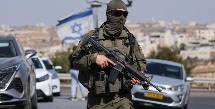 Israel Orders West Bank Lockdown After Deadly Shooting in Hebron; Two Gunmen Killed